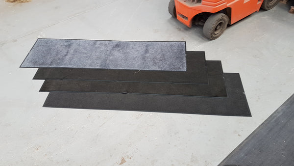 Dog Show Mats - Commercial Grade Dirt Trappers