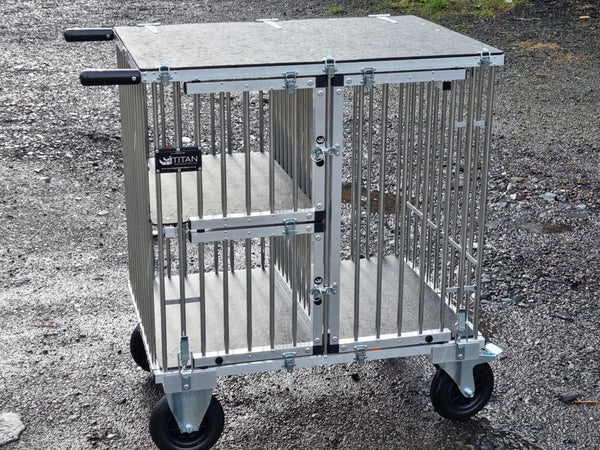 3-persoons GROTE &amp; REUZE Titan hondenshowwagen