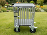 1 slaapplaats KLEINE Titan hondenshowwagen